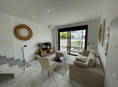 Fristående villa · Återförsäljning - Pinoso · Alicante · Spanien