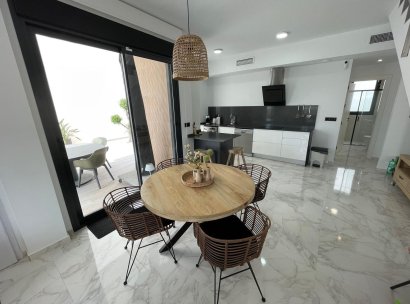 Fristående villa · Återförsäljning - Pinoso · Alicante · Spanien