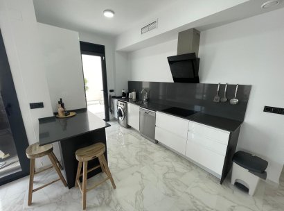 Fristående villa · Återförsäljning - Pinoso · Alicante · Spanien