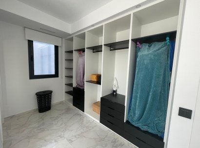Fristående villa · Återförsäljning - Pinoso · Alicante · Spanien