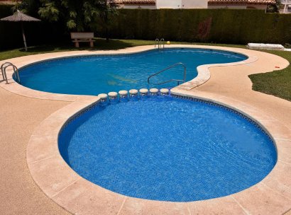 Parhus · Återförsäljning - Orihuela Costa · Lomas de Cabo Roig · Alicante · Spanien