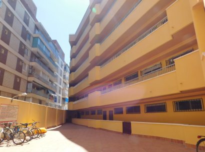 Appartement · Herverkoop - Torrevieja · Alicante · Spanje