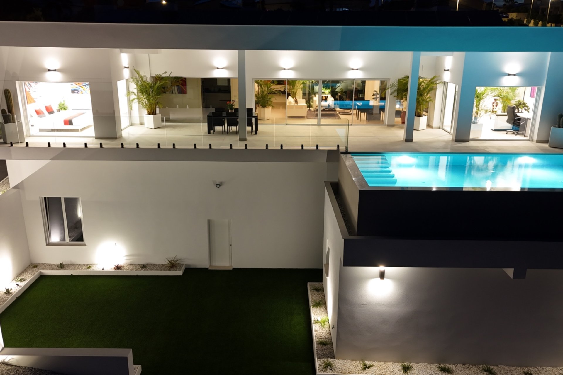 Resale - Villa - La Marina
