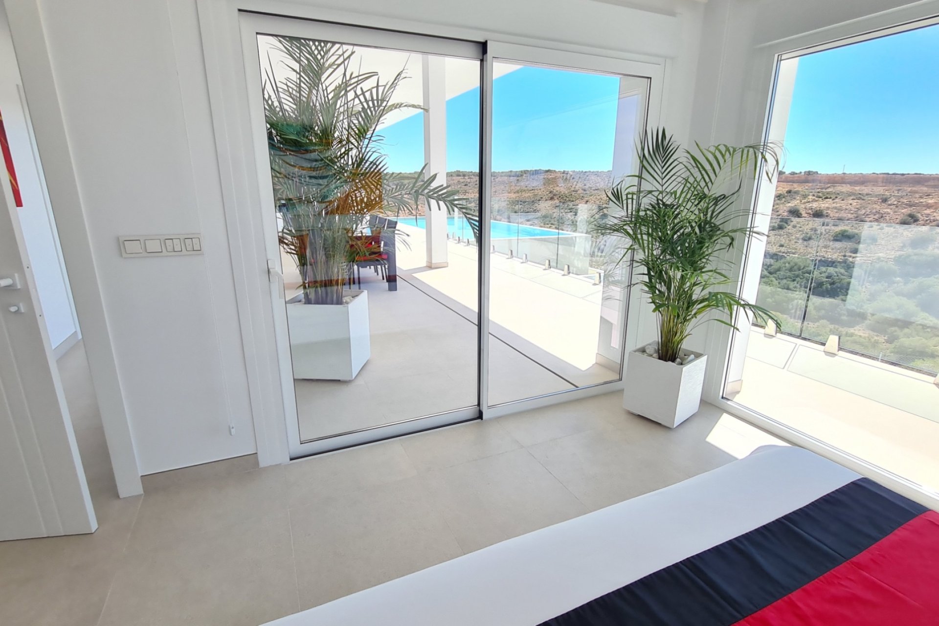 Resale - Villa - La Marina