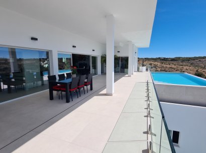 Villa · Resale - La Marina · La Marina / El Pinet · Alicante · Spain