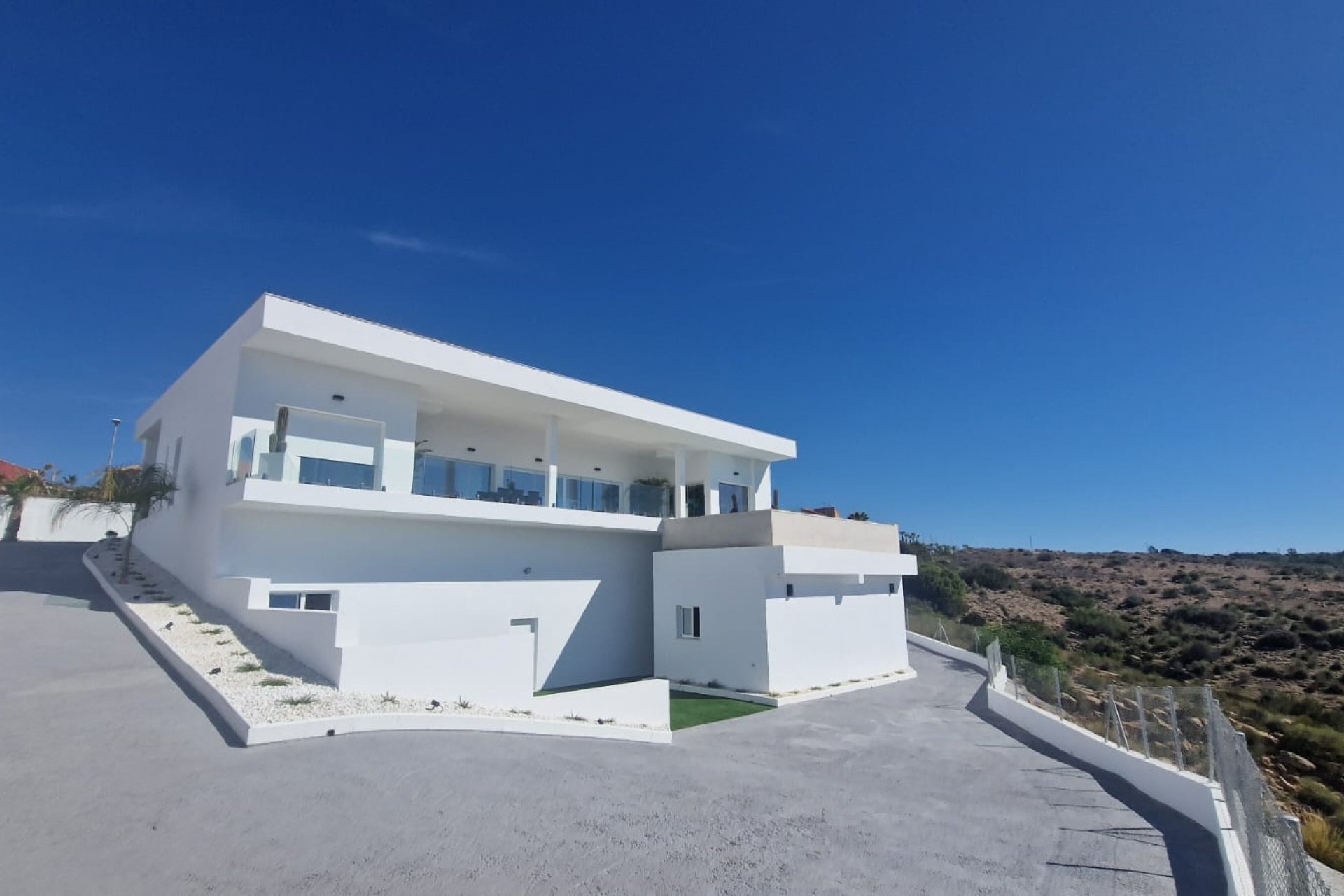Resale - Villa - La Marina
