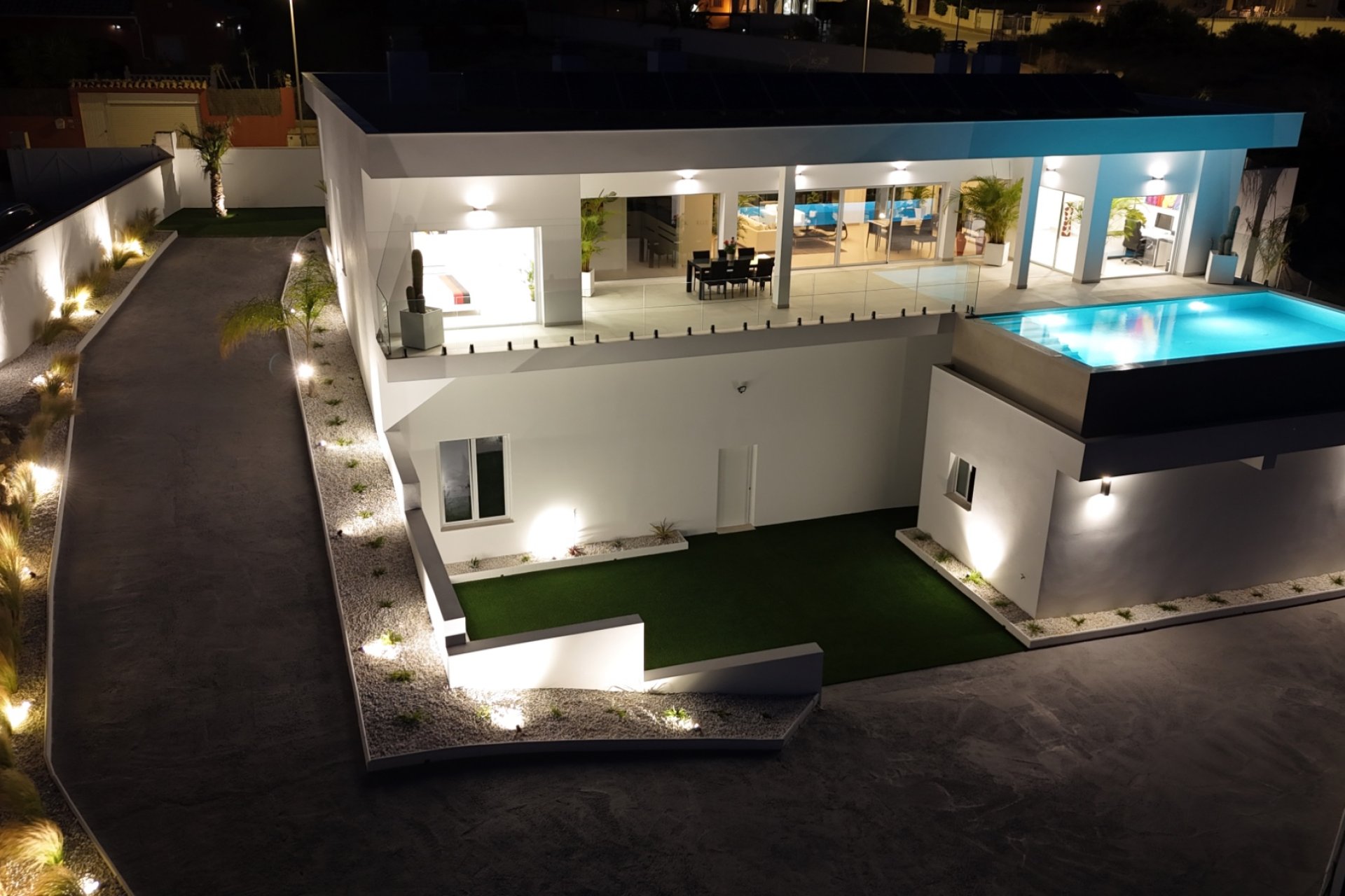 Resale - Villa - La Marina