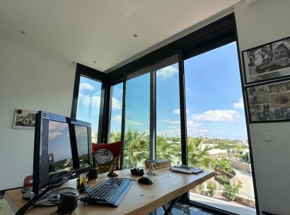 Villa · Resale - Las Colinas Golf Resort · Alicante · Spain