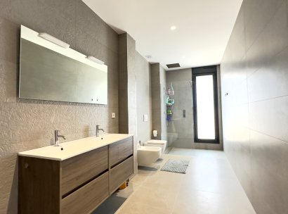 Villa · Resale - Las Colinas Golf Resort · Alicante · Spain
