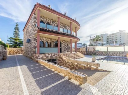 Villa · Reventa - Orihuela Costa · La Zenia · Alicante · España