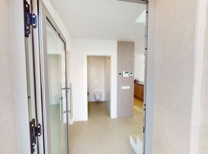 Villa · Herverkoop - Las Colinas Golf Resort · Alicante · Spanje