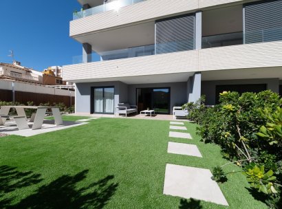 Erdgeschosswohnung · Wiederverkauf - Orihuela Costa · Punta Prima · Alicante · Spanien