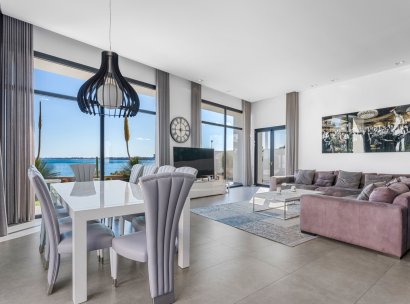 Villa · Wiederverkauf - Cabo Roig · Alicante · Spanien