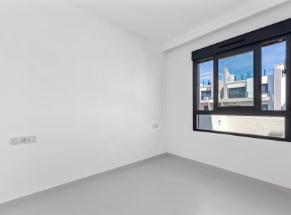 Groundfloor bungalow · Herverkoop - San Miguel de Salinas · Alicante · Spanje