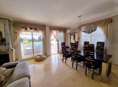 Villa · Återförsäljning - Torrevieja · La Mata · Alicante · Spanien