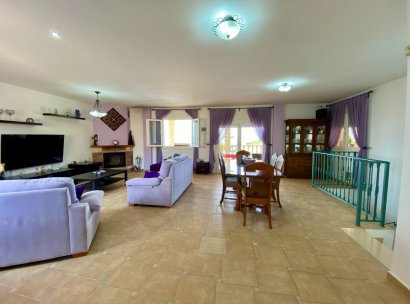 Villa · Herverkoop - Algorfa · Lomas De La Juliana · Alicante · Spanje