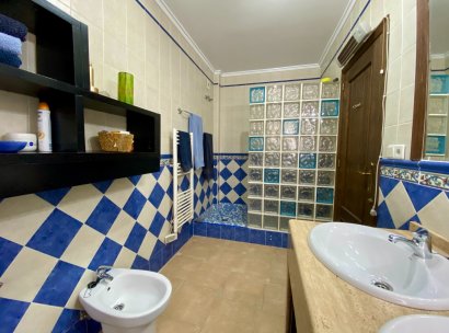 Villa · Herverkoop - Algorfa · Lomas De La Juliana · Alicante · Spanje