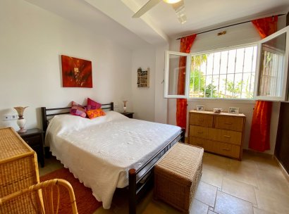 Villa · Herverkoop - Algorfa · Lomas De La Juliana · Alicante · Spanje