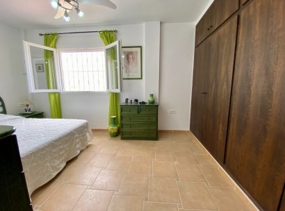 Villa · Herverkoop - Algorfa · Lomas De La Juliana · Alicante · Spanje