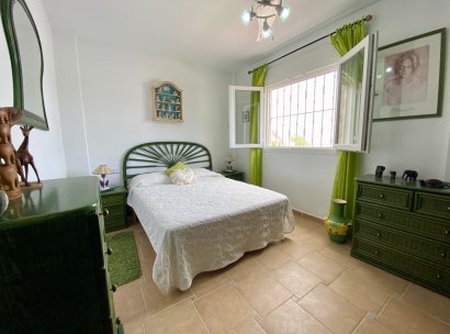 Villa · Herverkoop - Algorfa · Lomas De La Juliana · Alicante · Spanje