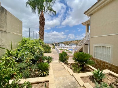 Villa · Herverkoop - Algorfa · Lomas De La Juliana · Alicante · Spanje