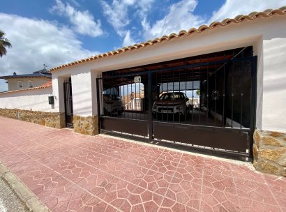 Villa · Herverkoop - Algorfa · Lomas De La Juliana · Alicante · Spanje