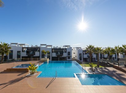 Apartment · Resale - Punta Prima · Alicante · Spain