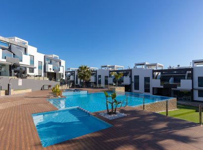 Apartment · Resale - Punta Prima · Alicante · Spain