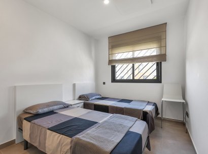 Apartment · Resale - Punta Prima · Alicante · Spain