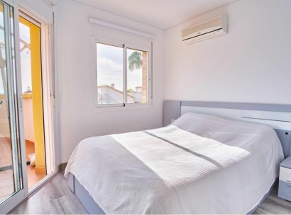 Villa · Wiederverkauf - La Herrada · Alicante · Spanien