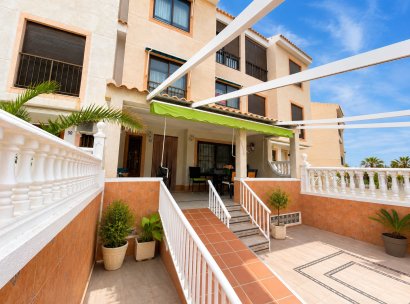 Radhus · Återförsäljning - Guardamar del Segura · Alicante · Spanien