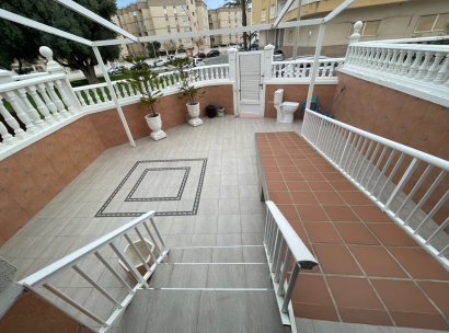 Radhus · Återförsäljning - Guardamar del Segura · Alicante · Spanien
