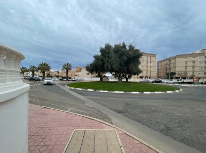 Radhus · Återförsäljning - Guardamar del Segura · Alicante · Spanien