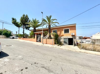Villa · Resale - Benijofar · Pueblo · Alicante · Spain