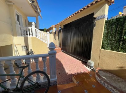Villa · Herverkoop - Guardamar del Segura · Alicante · Spanje