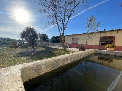 Finca / Country Property · Wiederverkauf - Aspe · Alicante · Spanien