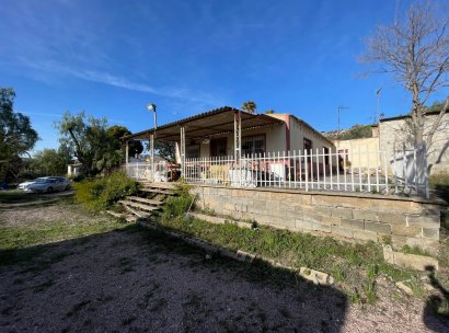 Finca / Country Property · Wiederverkauf - Aspe · Alicante · Spanien