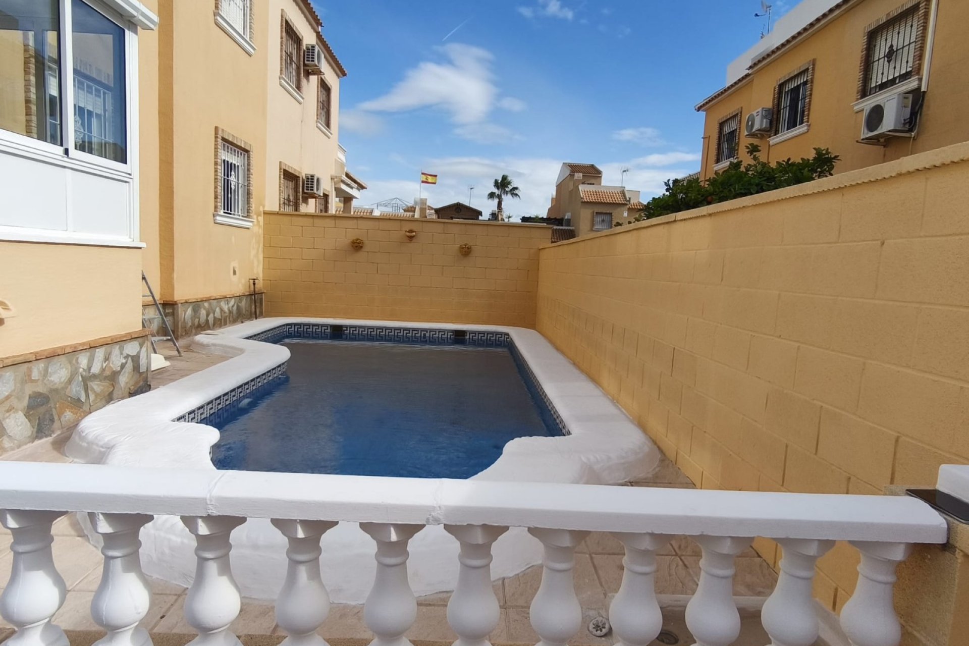 Resale - Townhouse - Ciudad Quesada