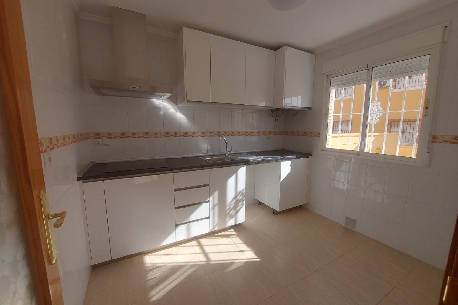 Resale - Townhouse - Ciudad Quesada