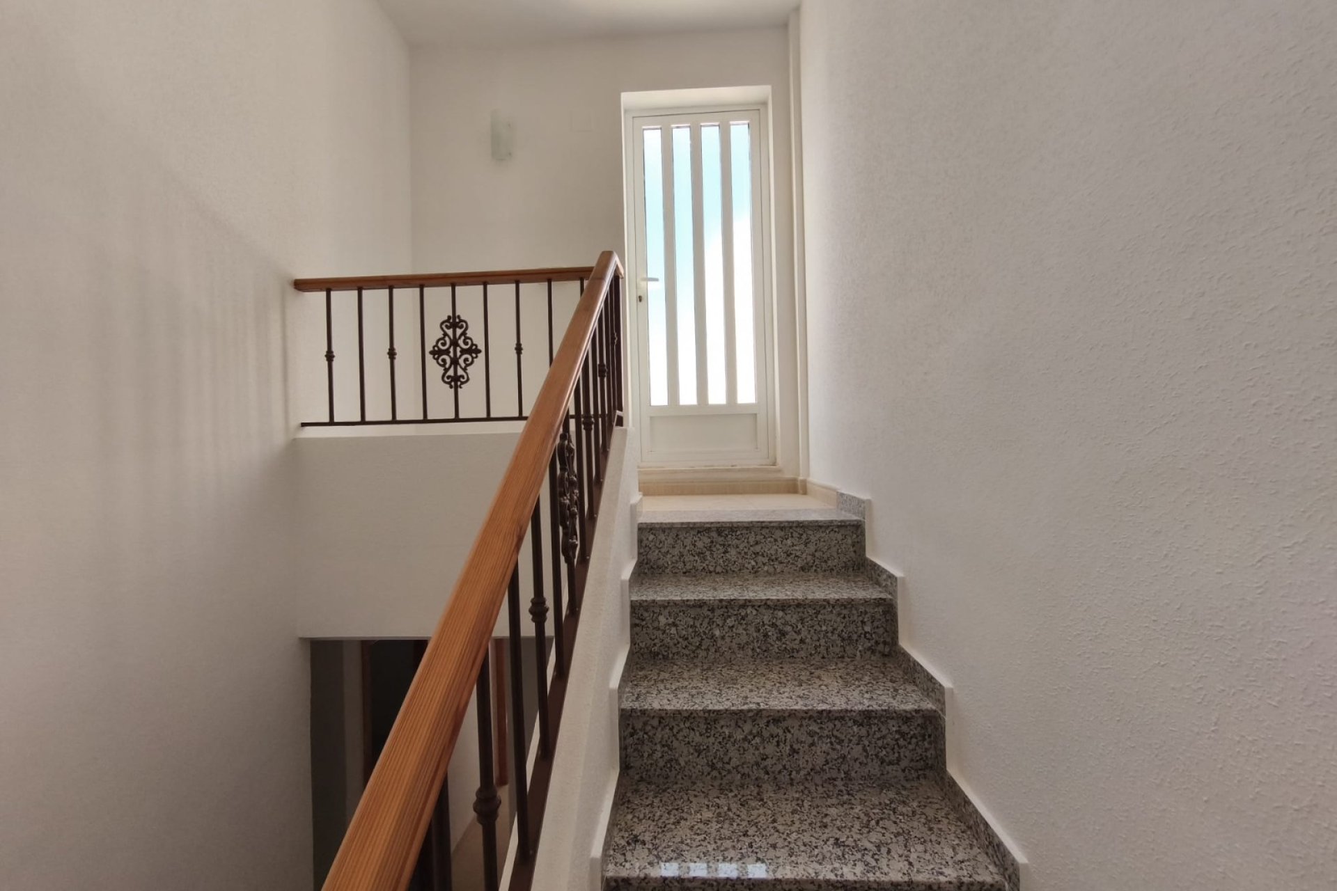 Resale - Townhouse - Ciudad Quesada