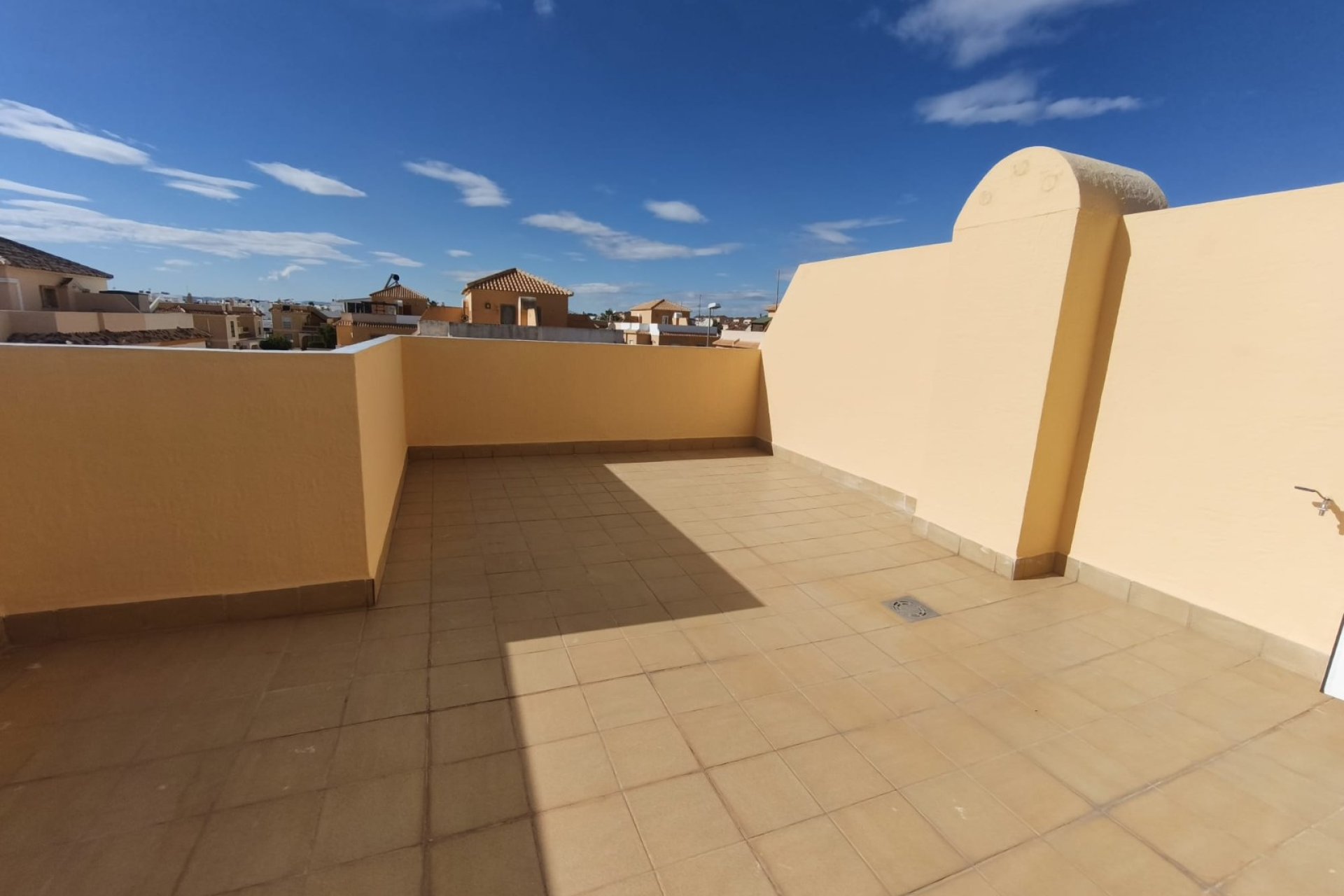 Resale - Townhouse - Ciudad Quesada