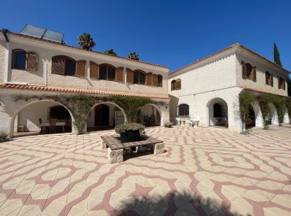 Finca / Country Property · Wiederverkauf - Elda · Alicante · Spanien