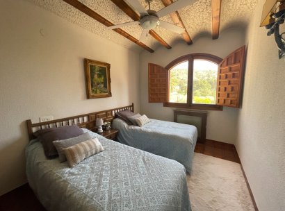 Finca / Country Property · Wiederverkauf - Elda · Alicante · Spanien