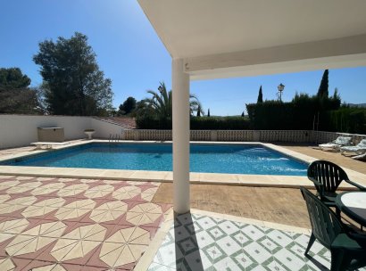 Finca / Country Property · Wiederverkauf - Elda · Alicante · Spanien