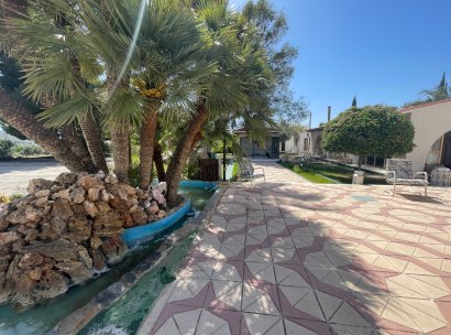 Finca / Country Property · Wiederverkauf - Elda · Alicante · Spanien