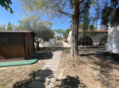 Finca / Country Property · Wiederverkauf - Elda · Alicante · Spanien