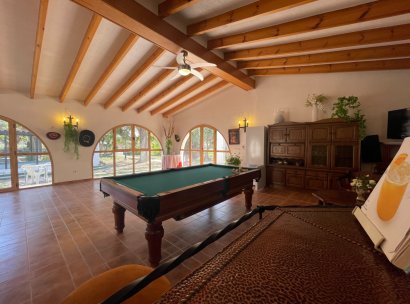 Finca / Country Property · Wiederverkauf - Elda · Alicante · Spanien
