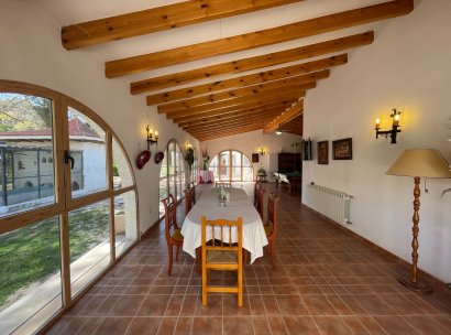 Finca / Country Property · Wiederverkauf - Elda · Alicante · Spanien