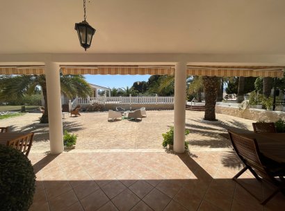 Finca / Country Property · Wiederverkauf - Elda · Alicante · Spanien