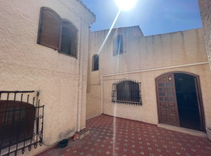 Finca / Country Property · Wiederverkauf - Elda · Alicante · Spanien